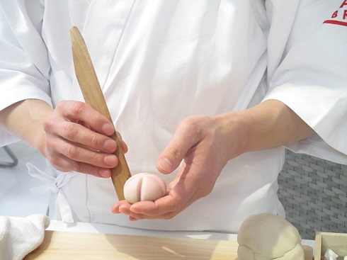 練りきりのデモンストレーション