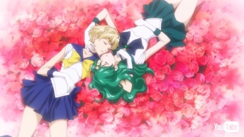 2人のセーラー戦士のラブラブ一色なED
