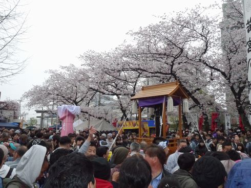かなまら祭