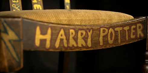 オークションにかけられた椅子