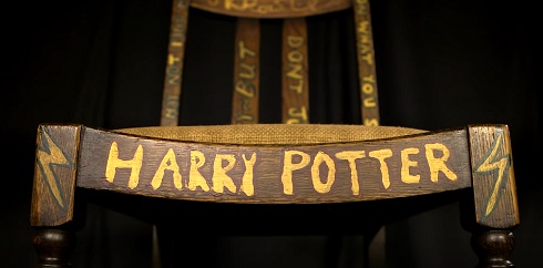 オークションにかけられた椅子