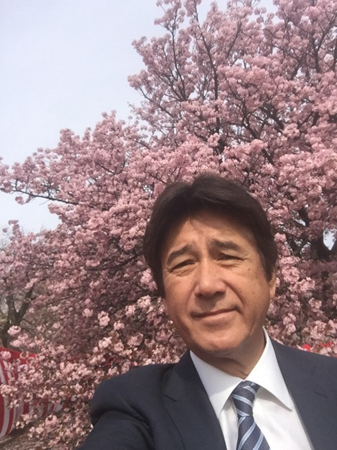 草刈正雄自撮り