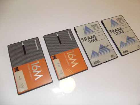 フラッシュメモリ