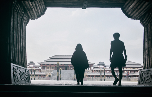 キングダム実写特別動画、信と政のように見える人影