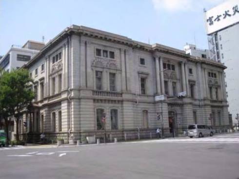 ファミリアホール売却