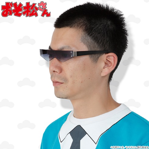 買うしかないだろ？ カラ松ガールズ」 カラ松愛用のサングラスが