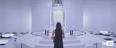 「CUTIE HONEY -TEARS-」白い部屋