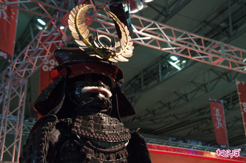 超・真田丸 具足展示 徳川家康 大黒頭巾形兜 黒糸縅伊予札当世具足