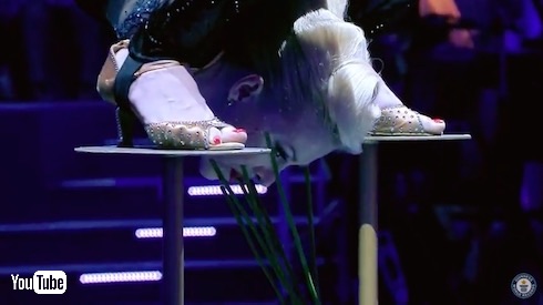 軟体美女ジュリア・グエンゼルさん