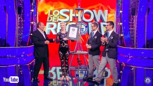 軟体美女ジュリア・グエンゼルさん