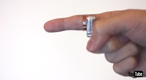 皮膚で操作する「Skin Track」