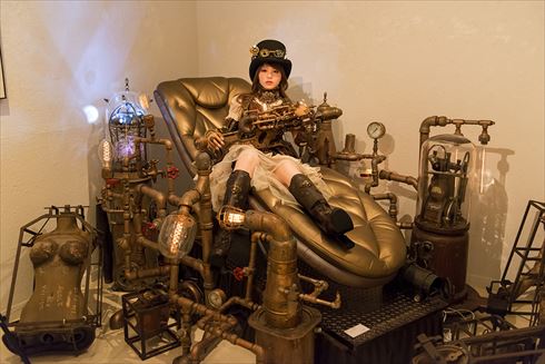 オリエント工業×日本美術「人造乙女美術館」