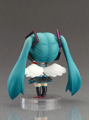 「ねんどろいどこ〜で 初音ミク 赤い羽根共同募金運動 創設70年記念コーデ」