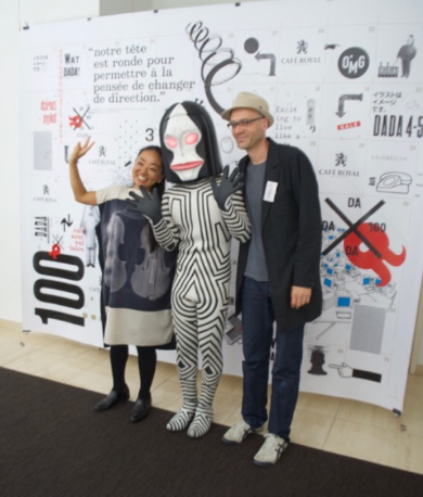 ダダさんモテモテの様子