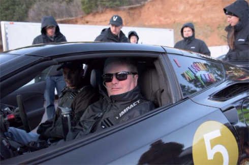 四肢麻痺元レーサー時速245キロ達成