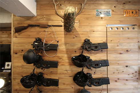 光線銃は無料貸し出し