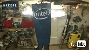 火を噴くギター