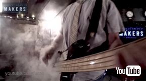 火を噴くギター