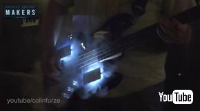 火を噴くギター