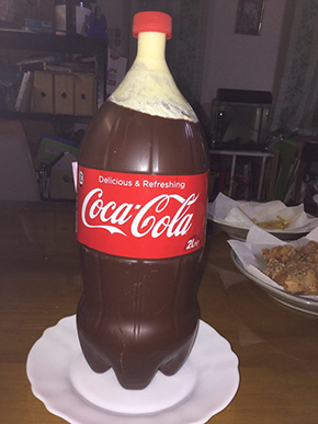 コーラ型ケーキ