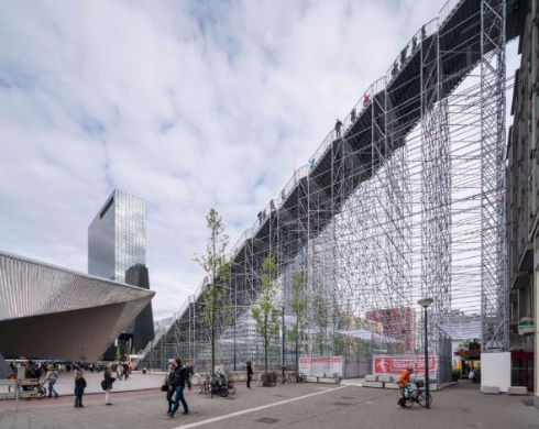 ロッテルダムに巨大な階段