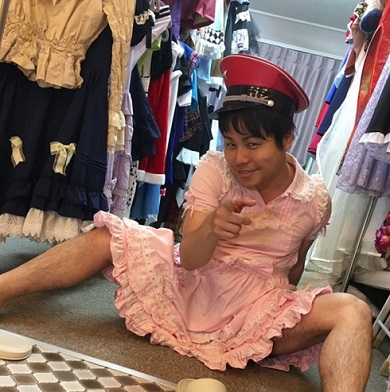井上裕介Twitter女装