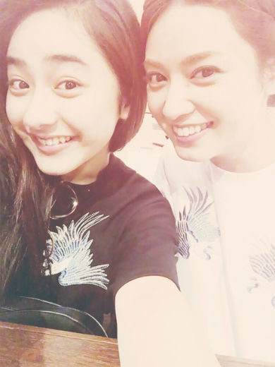 平祐奈さんと姉の愛梨さん
