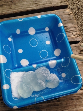 駄菓子おいしい「ラムネわらび餅」