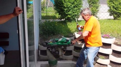 振動 ビール 飲めない