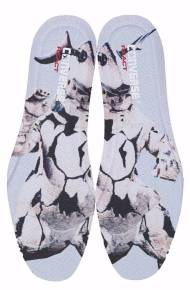 ウルトラマンスニーカー