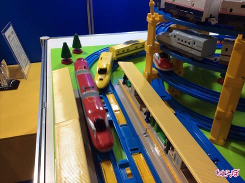 スマホで運転 ダブルカメラ ドクターイエロー