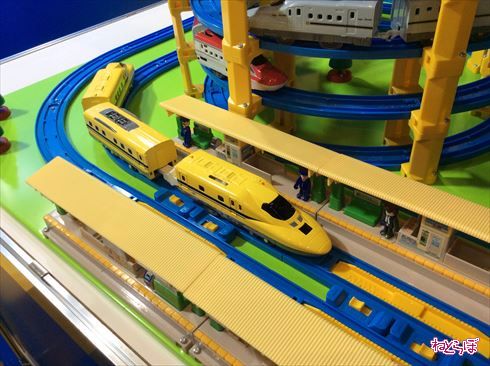 スマホで運転 ダブルカメラ ドクターイエロー