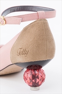 おそ松さんコラボパンプス