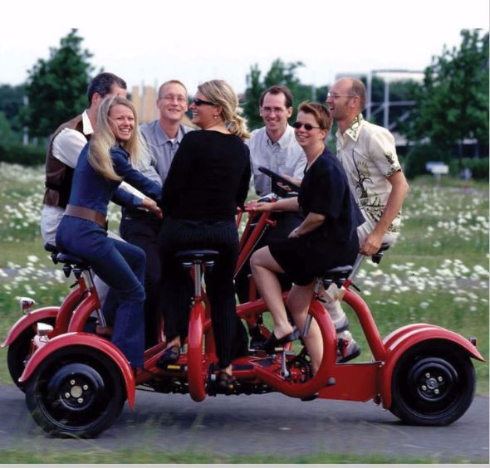 7人乗りの三輪車が販売