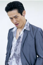 火野丈治役の三浦誠己さん