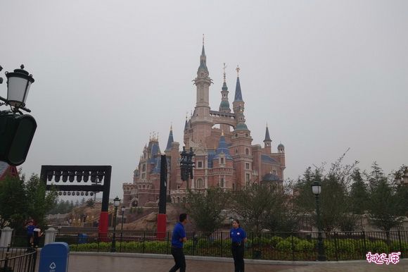 上海ディズニーランドオープン