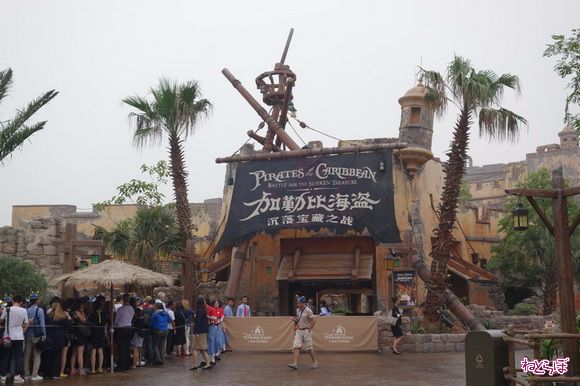 上海ディズニーランドオープン