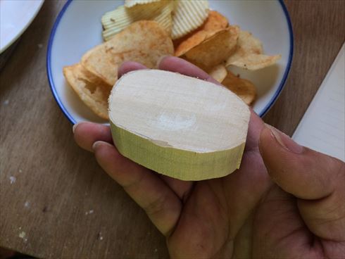 ポテチの木彫り