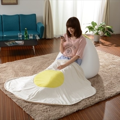 食パン座椅子&めだまやきブランケット