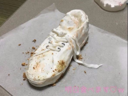 汚れたスニーカーケーキ