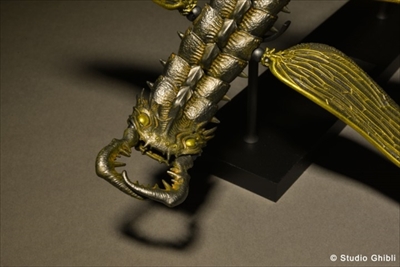 自在置物ヘビケラ