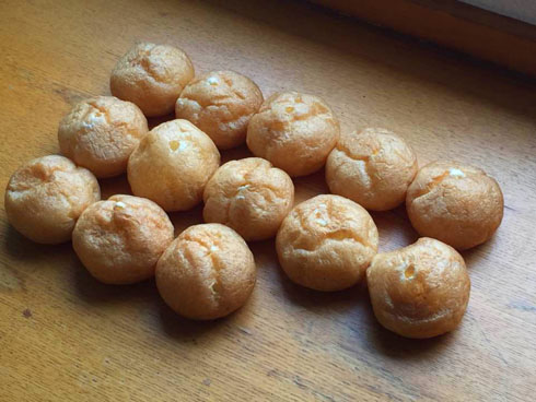 みんなで食べるプチシュー 13個