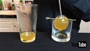 幻想的なカクテル「氷と炎の歌」