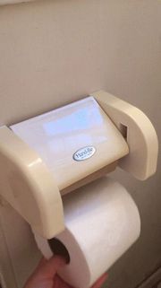 トイレットペーパーホルダー