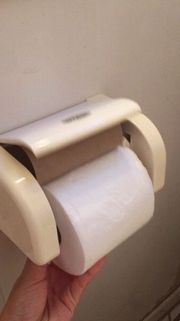 トイレットペーパーホルダー