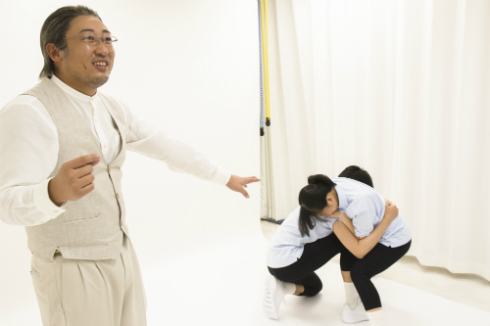 秋山さん演じるトータル・脳ガズム・アドバイザーのパール川辺