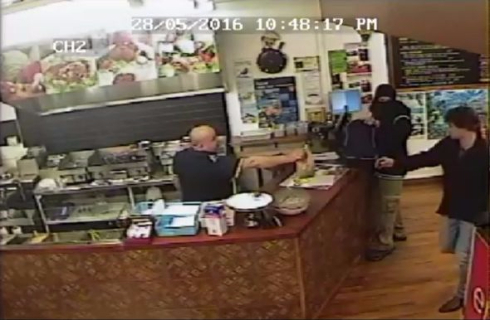 ケバブ屋 強盗 無視