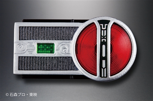 「仮面ライダー555」の大人向け「ファイズアクセル」が発売
