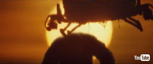 KONG : SKULL ISLAND キングコングとヘリ