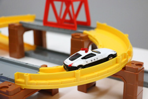 チャージトミカ